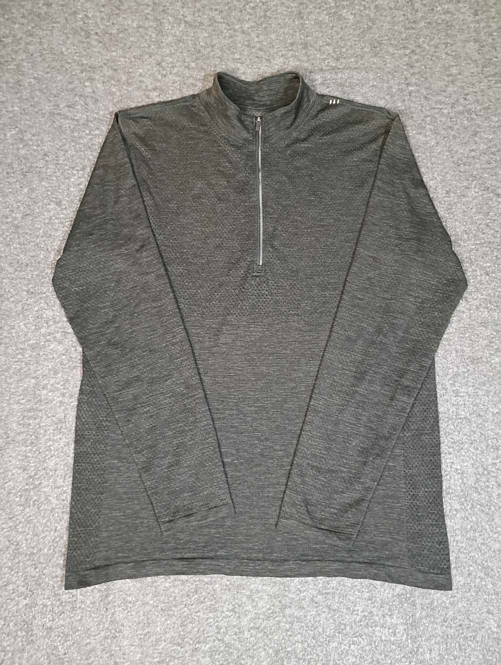 Lululemon Metal Vent Tech Midweight 1/2 Zip Mens Pullover Size L Gray Training.